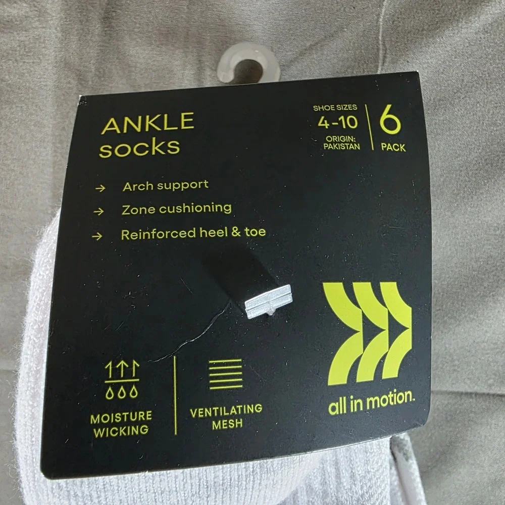 All in Motion Womens White Ankle Socks 6 Pack Arch Support Cushioned Size 4-10